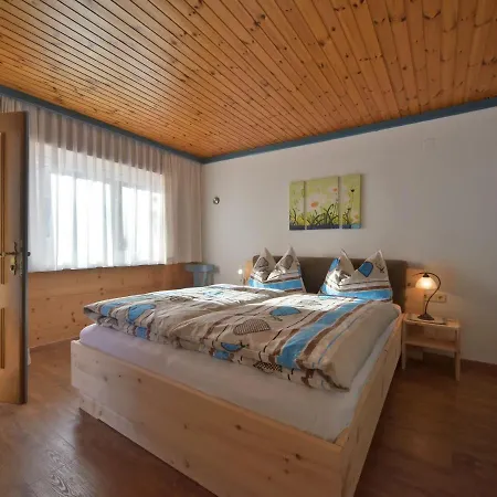 Haus Hasslacher Guest house