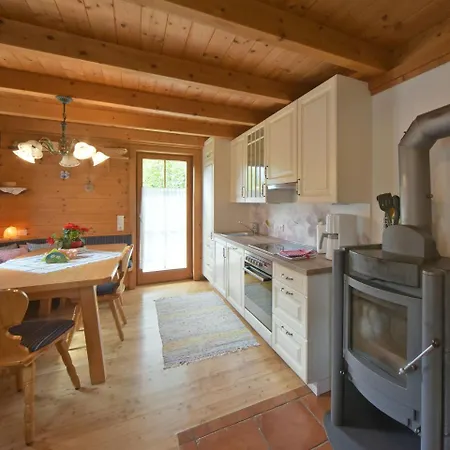 Haus Hasslacher 4* Flattach